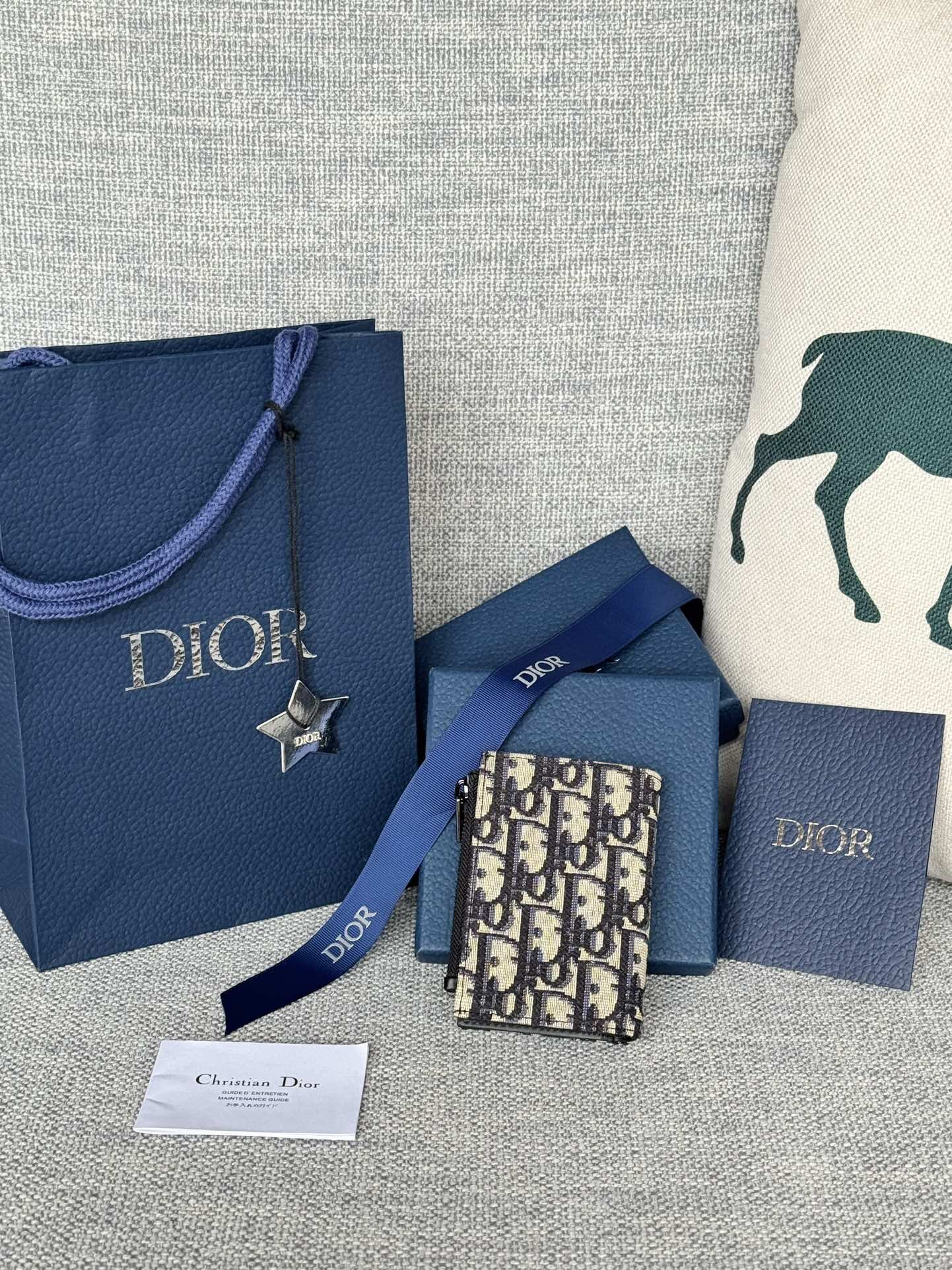 Dior C319 7.7x2x11.4cm 3